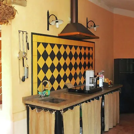 Near Trasimeno With Pool *