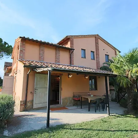 Near Trasimeno With Pool *