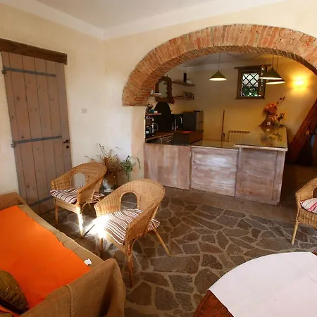 Near Trasimeno With Pool Holiday home Villastrada (Umbria)